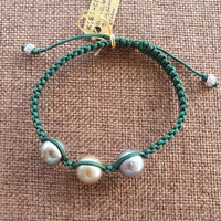 FP4321 - 3 pearl macrame bracelet