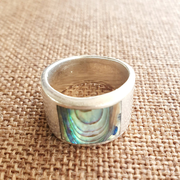 Sterling silver ring with abalone insert - size 9